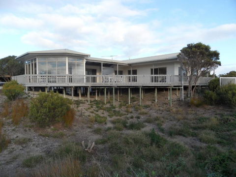 White Sands Holiday Retreat - Dalby Accommodation 4