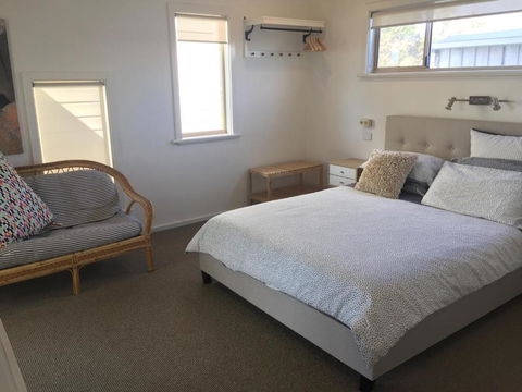 White Sands Holiday Retreat - Dalby Accommodation 6