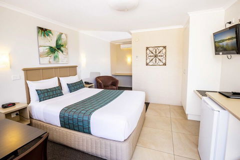 Apple & Grape Motel - Dalby Accommodation 7