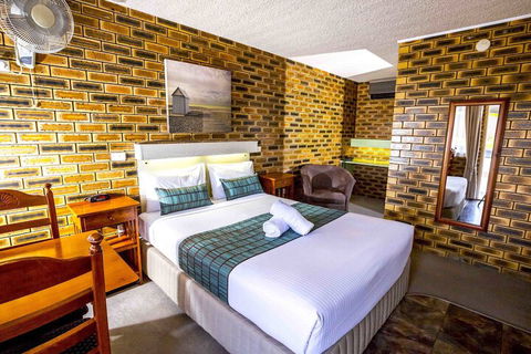 Apple & Grape Motel - Dalby Accommodation 4