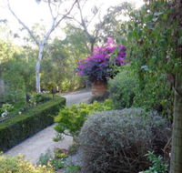 Eltham South Lodge - Dalby Accommodation