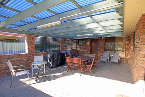 Riverfront Delight - Dalby Accommodation 1