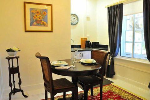 Ornee Cottage - Dalby Accommodation 5