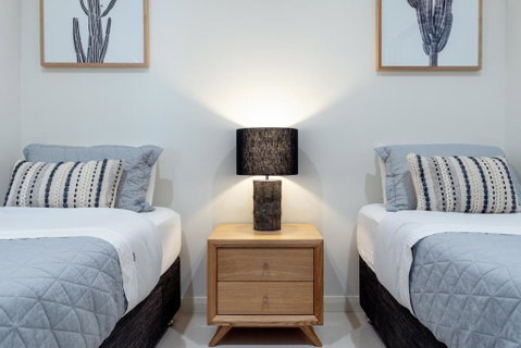 CENTRAL NO 5 LUXURY APARTMENT - Dalby Accommodation 1