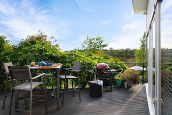 Gables Bend Spa Villa - Dalby Accommodation 6
