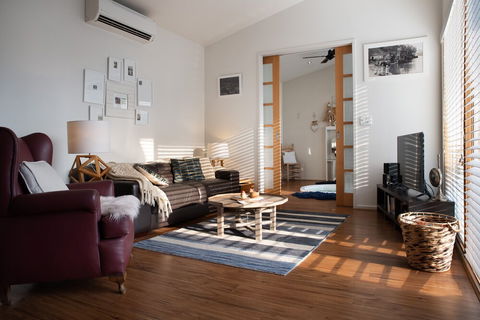 Gables Bend Spa Villa - Dalby Accommodation 3