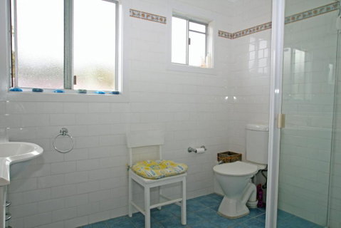 Waterfront Delight On Cater - Dalby Accommodation 3