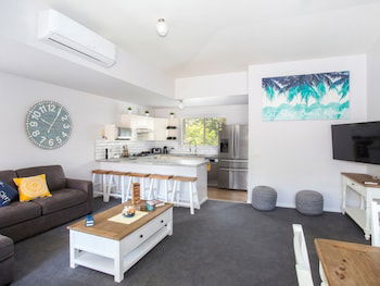 Fairway Haven Getaway - Dalby Accommodation 2
