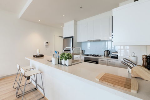 LENA, 2BDR Southbank Apartment - Dalby Accommodation 2