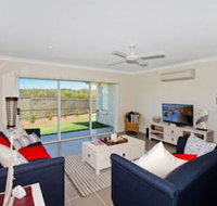 SALTY PAUSE at BONDI HOUSE - Dalby Accommodation