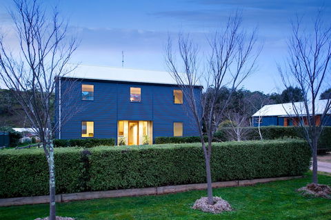 Alofi - Dalby Accommodation 2