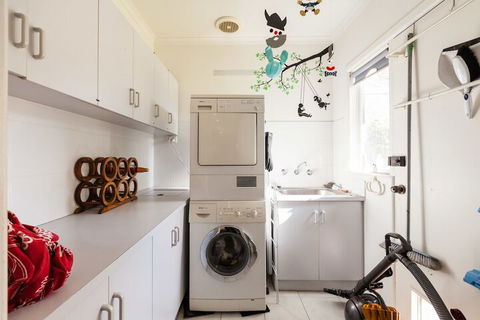 KELLY, 3BDR Northcote House - Dalby Accommodation 2