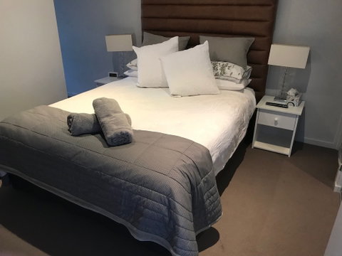 Marina View Apartment On The Maribyrnong River, Melbourne - Dalby Accommodation 5