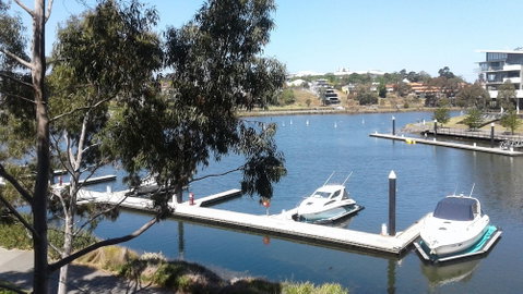 Marina View Apartment On The Maribyrnong River, Melbourne - Dalby Accommodation 3