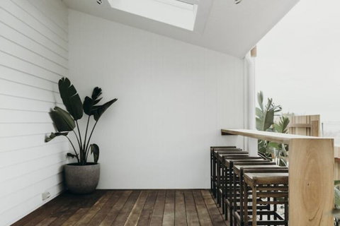 Salt At Shoal Bay - Dalby Accommodation 7