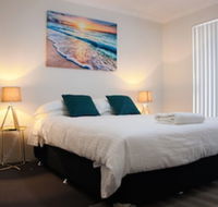 Azure Villa - Dalby Accommodation