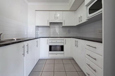 Barrington, Unit 707/35-45 Shoal Bay Road - Dalby Accommodation 2