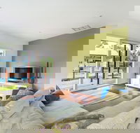 Pool Haven on Leah - Dalby Accommodation