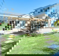 Bamboo Bay at Fingal Bay - Dalby Accommodation