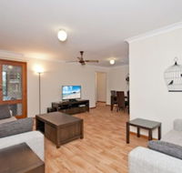 Skippers Rest 27 Government Road - Dalby Accommodation
