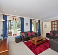 The Bay House 48 Government Road - Dalby Accommodation