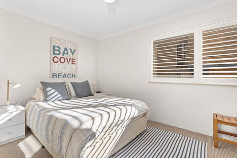 South Pacific Unit  4 - Shoal Bay - Dalby Accommodation 6