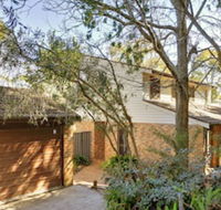 Barefoot Beach House - Shoal Bay - Dalby Accommodation