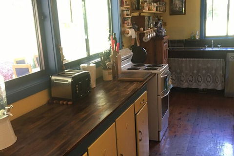 Arcadia Retreat - Dalby Accommodation 5