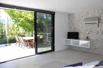 Panorama Views - Bright - Dalby Accommodation 3