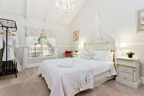 Oak Tree Cottage - Mundaring - Dalby Accommodation 3