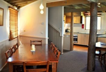 Eacottage - Dalby Accommodation 3