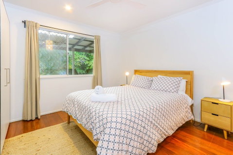 Fingal Beach House 14 Lagoon Road - Dalby Accommodation 3