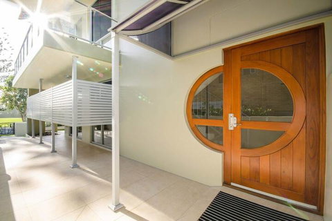 Ming Apartments #3 3 / 236 Marine Parade - Dalby Accommodation 1