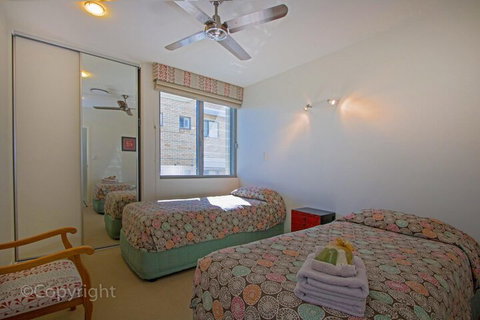 Ming Apartments #3 3 / 236 Marine Parade - Dalby Accommodation 6
