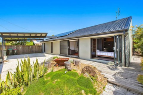 CABARITA BEACH HOUSE 53 - Dalby Accommodation 0