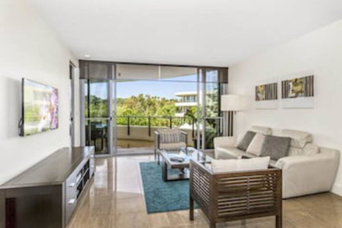 COTTON BEACH APARTMENT 33 WITH POOL VIEWS - Dalby Accommodation 0