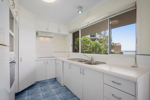 Kings Mariner Apt 14 - Dalby Accommodation 5