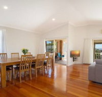 Orient Lane on Kingscliff Hill - Dalby Accommodation