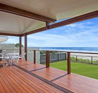 Palm Beach Absolute Beach Front Holiday Home - Dalby Accommodation