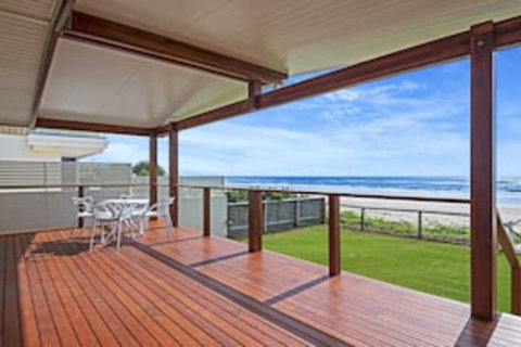 Palm Beach Absolute Beach Front Holiday Home - Dalby Accommodation 0