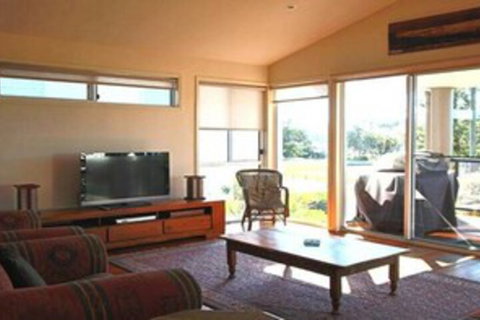 Nautica On Marine Parade - Dalby Accommodation 0