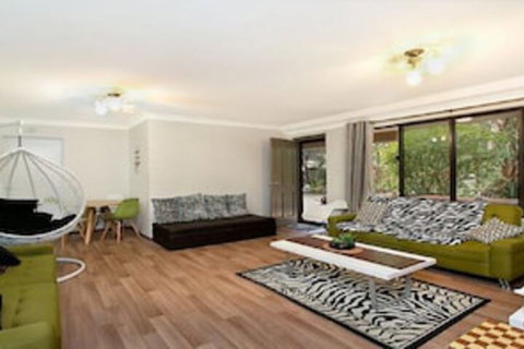 Banksia Apartment 1 - Dalby Accommodation 0