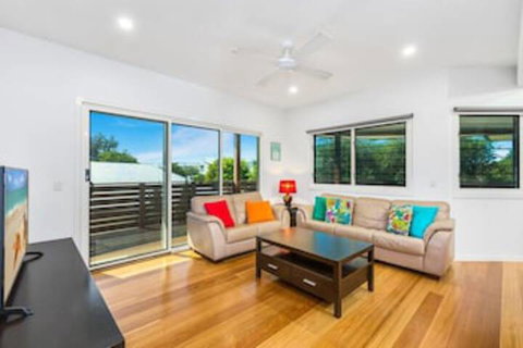 Slipstream By The Sea - Dalby Accommodation 0