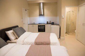 T & M HOUSE - Dalby Accommodation 3