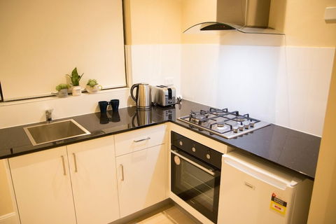 T & M HOUSE - Dalby Accommodation 6