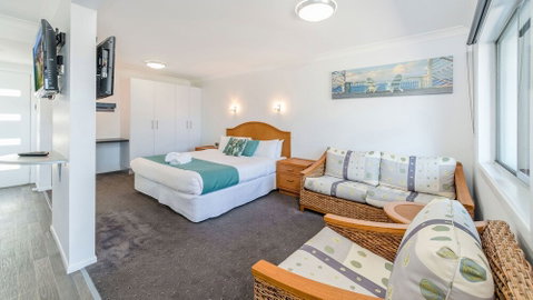 Adrift Apartments - Dalby Accommodation 2