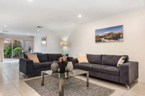 Adelaide Style Accommodation Near City - Dalby Accommodation 0