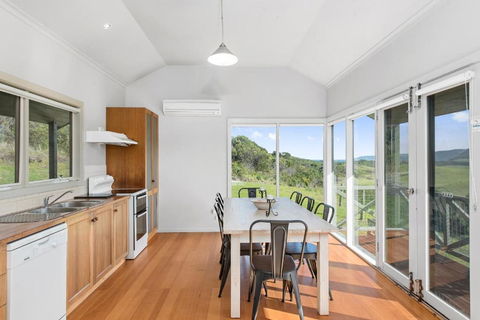 Joanna Cottage - Dalby Accommodation 2