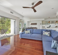 Frangipani House - Dalby Accommodation
