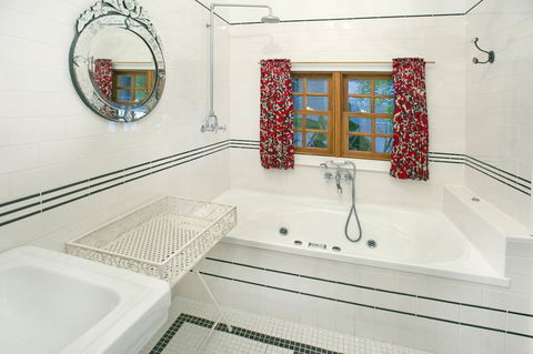 TRANQUILO BEACH HOUSE - Dalby Accommodation 6